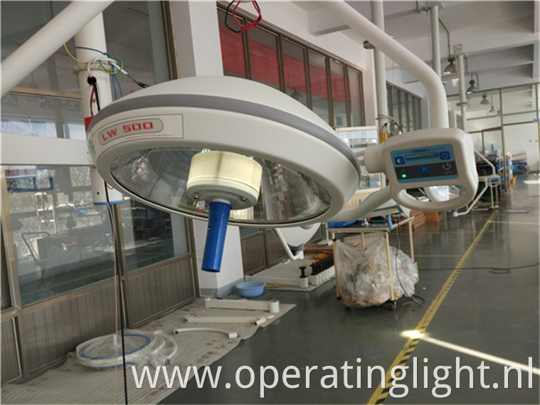 operating light (38)